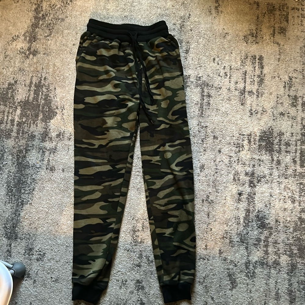 Used Camo Boutique Joggers